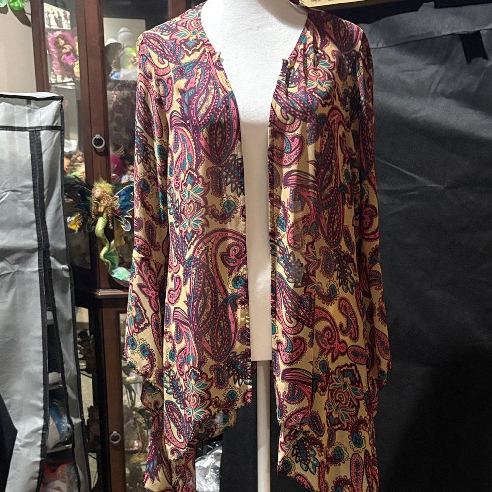 20c# NWT Buckle Multicolor Paisley Kimono w black beads around the entire trim
